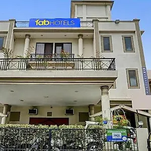 Hotel Fabhotel K H Bar And Rest